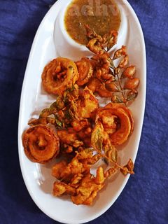 क्रिस्पी पकोड़े (crispy pakode recipe in Hindi) रेसिपी मुख्य फोटो