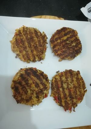 Una foto de Hamburguesas de lentejas y arroz integral
