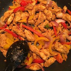 A picture of Easy chicken fajitas.