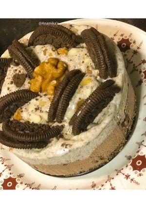 A picture of Eggless: Oreo Chocolate Vanilla Ice Cream Cake.