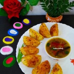 A picture of Podi Idli.