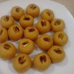 Basan ke laddu A picture of Basan ke laddu.