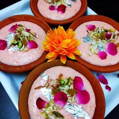 A picture of Rose phirni (rice).