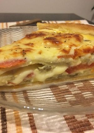 Una foto de Tarta de berenjenas y tomate 🍅