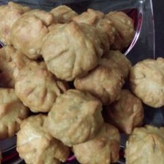 A picture of Fried Modak.