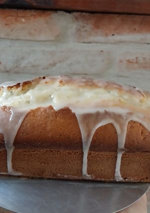 Una foto de Budín de limón y amapolas