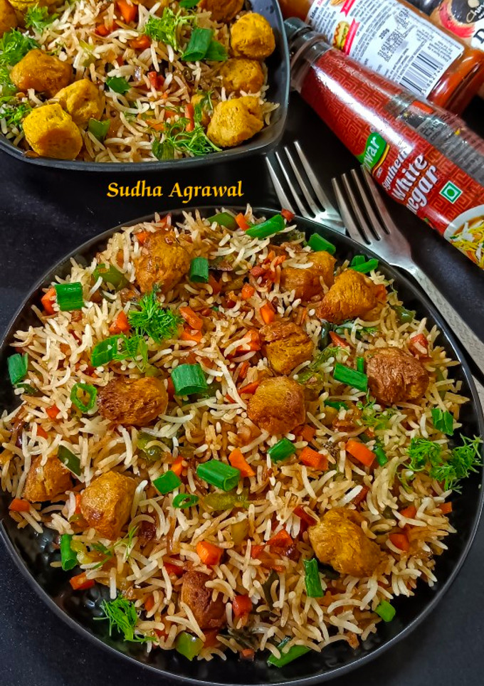 सोयाबीन फ्राइड राइस (Soybean fried rice recipe in hindi) रेसिपी मुख्य फोटो