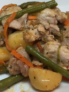 Una foto de Magro de cerdo con habichuelas y papas