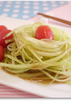 大黃瓜涼麵 的食譜成品照片