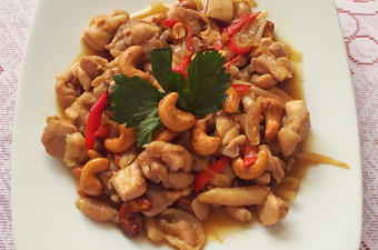 Anti Ribet, Memasak Ayam cah mede Bunda Pasti Bisa