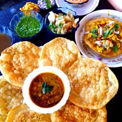 A picture of Dal pakwan Chat style.