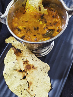 दही पापड़ की सब्जी (Dahi papad ki sabzi recipe in Hindi) रेसिपी मुख्य फोटो
