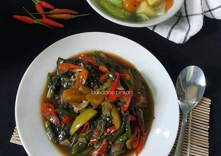 Langkah Mudah untuk Menyiapkan #99 Ikan bumbu kecap, Bisa Manjain Lidah