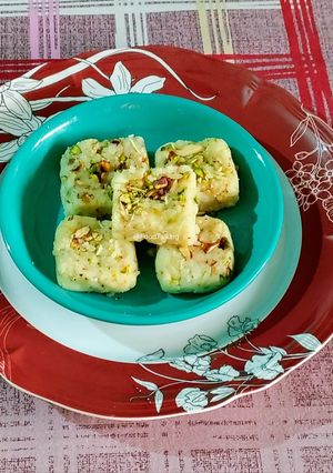 A picture of Rice Flour Burfi.