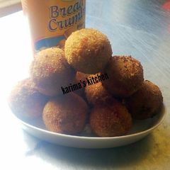 A picture of Yam balls.
