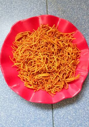 A picture of Homemade Haldiram style aloo bhujiya.
