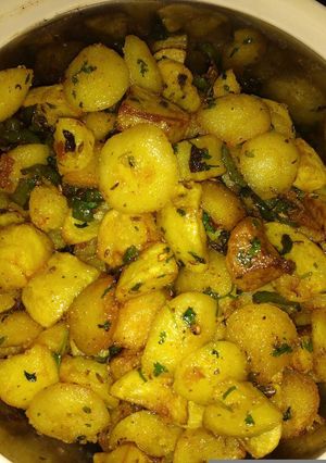 छोटी इडली आलू चाट (Mini idli aalu Chaat recipe in hindi) रेसिपी मुख्य फोटो
