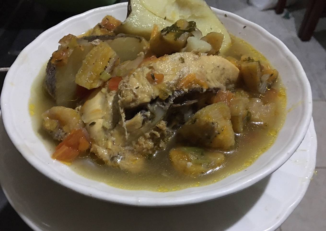 Sopa de pollo tradicional