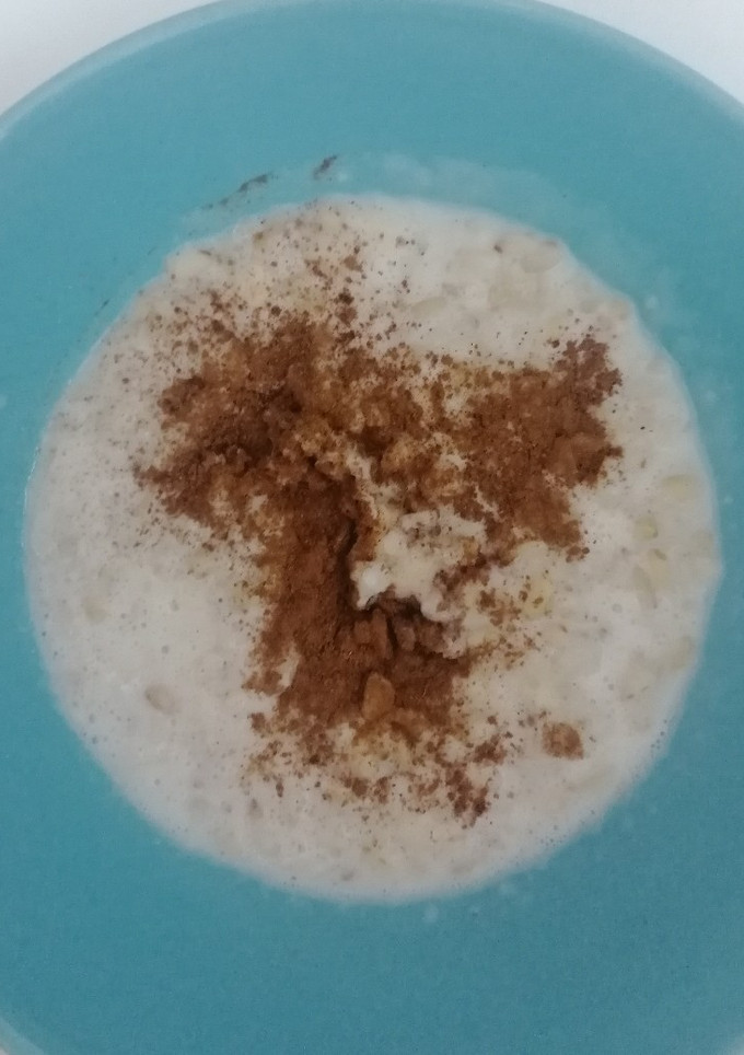 Una foto de Porridge de avena y arroz inflado
