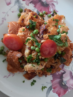 A picture of Bread Dhokla.