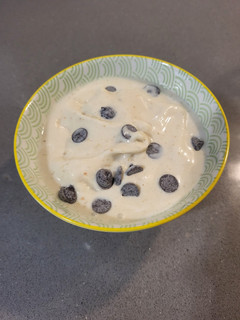 Una foto de Helado de kéfir y plátano🍌