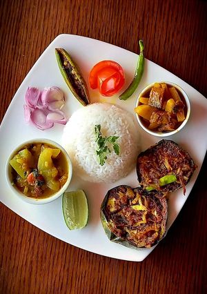 ঘি দিয়ে বেগুন‌ ভাজা রেসিপির প্রধান ছবি