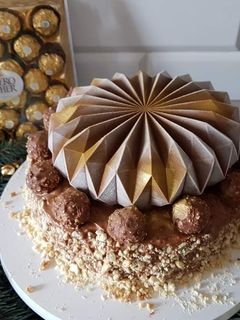 O poză a rețetei Tort Ferrero Rocher.