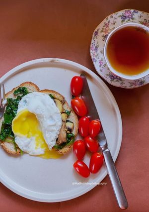 A picture of Poached Egg on Toast.