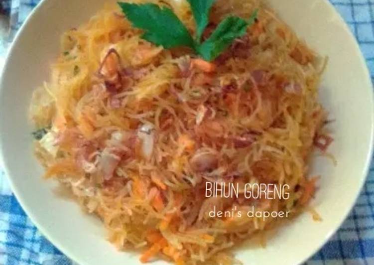 Cara mudah meracik Bihun goreng ala deni's dapoer yang praktis