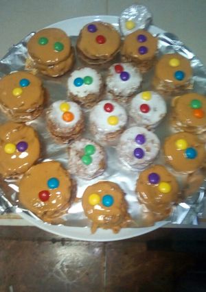 Una foto de Alfajores