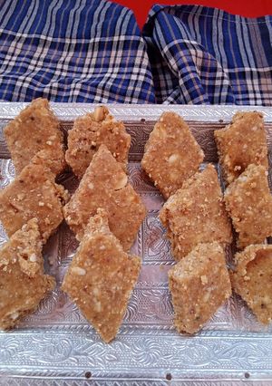 માંડવી પાક (Mandvi Paak Recipe In Gujarati) રેસીપી મુખ્ય ફોટો