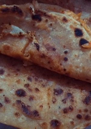 A picture of Mulli pranthas.