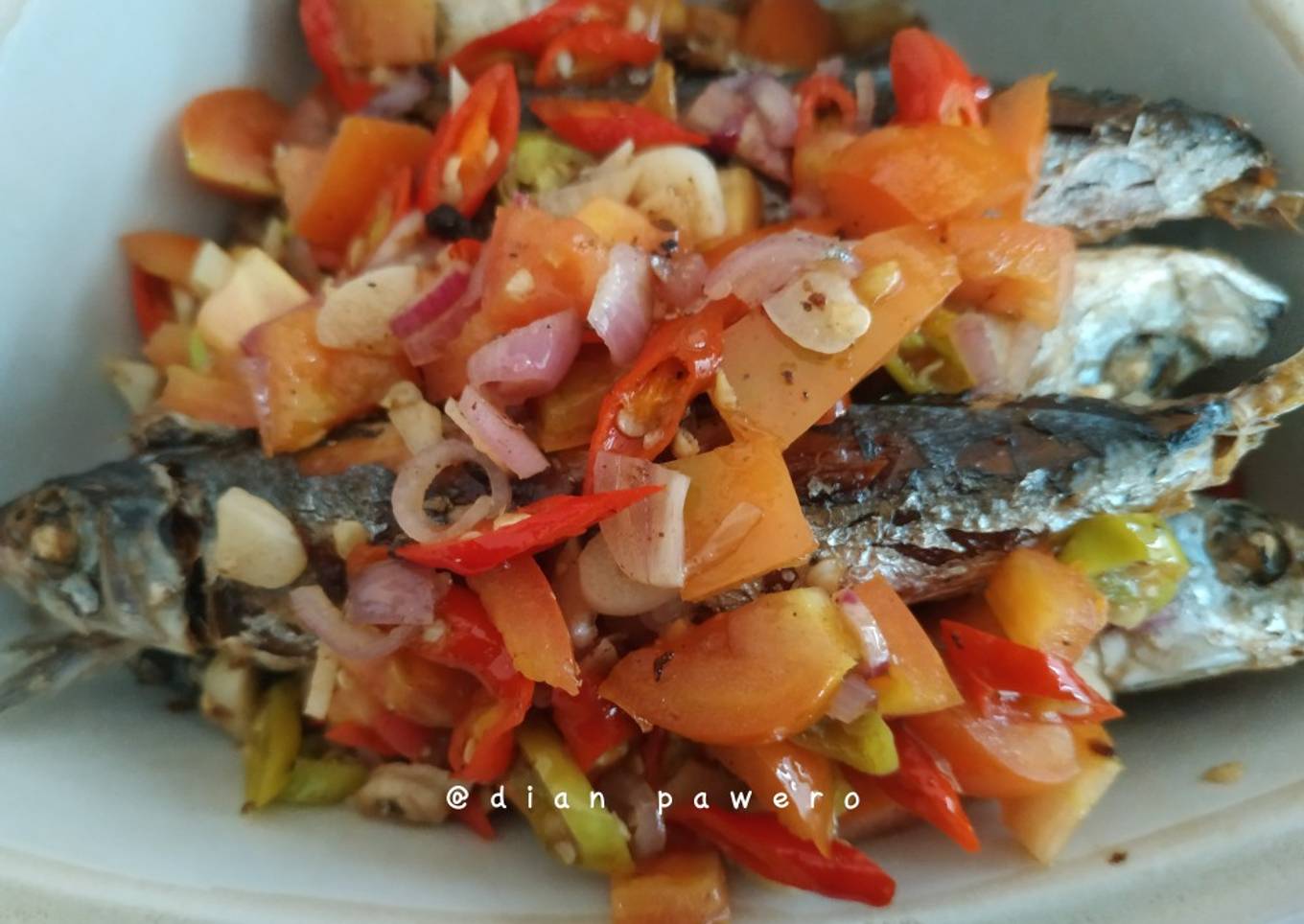 Ikan pindang sambal dabu-dabu