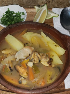 Una foto de Caldillo de mariscos