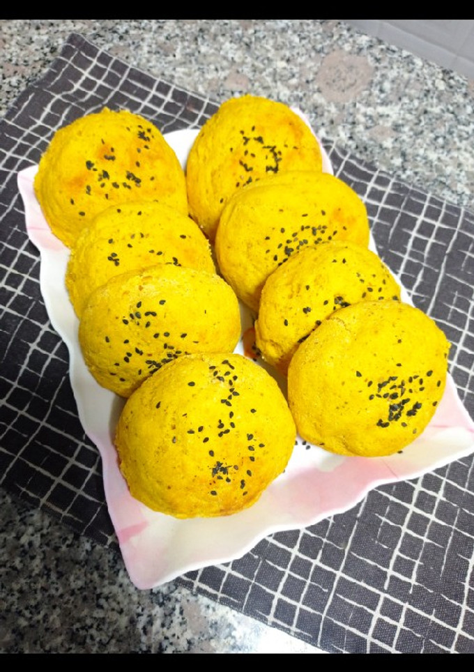 Una foto de Bollitos sin gluten de calabaza 🎃 y leche condensada saludable