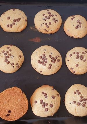 A picture of Choco chip cookies #weekly jikoni challenge#15minutesor less.