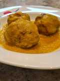 Albóndigas de ternera en salsa de zanahorias y avellanas
