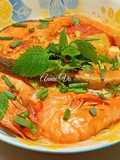 Bún Thái cá hồi và tôm