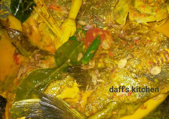 Resep Ikan Bawal Bumbu Kuning Oleh Anggela Ayik Cookpad Resep Ikan Bawal Bumbu Kuning Oleh Anggela Ayik Cookpad