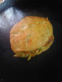 राजगीरा के आटे का सैंडविच बर्गर (Rajgira ke aate ka sandwich burger recipe in Hindi) रेसिपी मुख्य फोटो