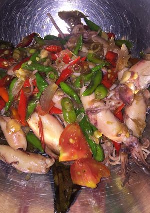 Foto resep Cumi asin pedas heboh