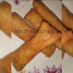 A picture of Crispy Spring rolls.