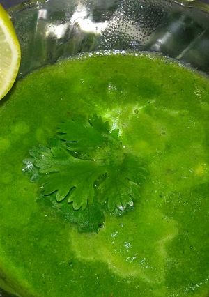 A picture of Dhaniya Patta ki chutney.