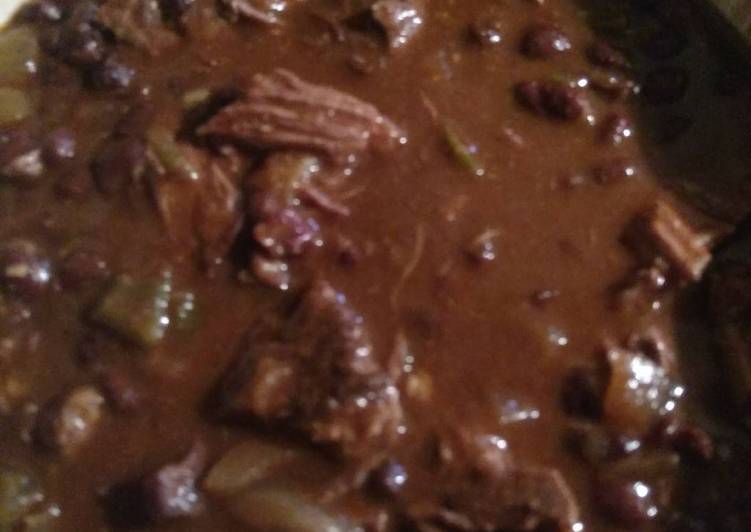 Crock-Pot Shredded Beef &amp; Black Bean Chilli