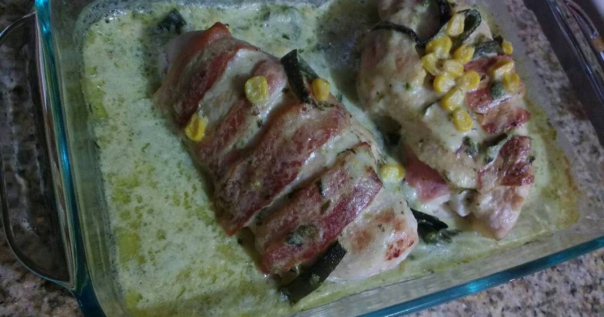 Pechuga rellena en crema de chile poblano Receta de Laura ArEs- Cookpad