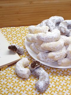 Vaníliás & csokoládés rumízű kiflicskék recept fotója
