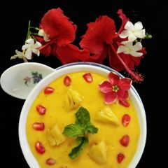 A picture of Golden Glow Oats Bowl.