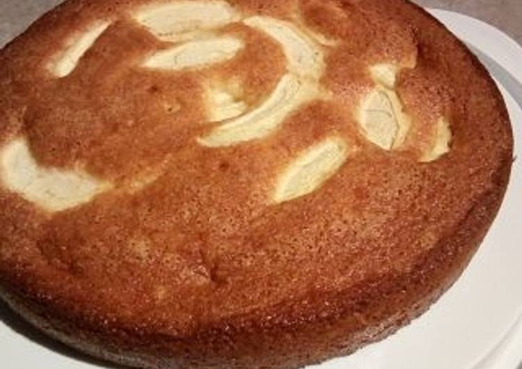 Step-by-Step Guide to Prepare Award-winning Torta di mele soffice e ciambella con gocce di cioccolato