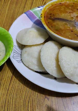 दाल चावल की इडली  रेसिपी मुख्य फोटो