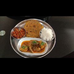 A picture of Parval bataka nu bharelu shake.